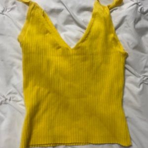 🤍5/40 yellow tank